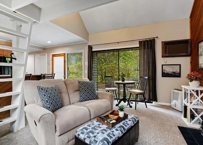 Tanners Ridge 37 With Wintergreen Advantage